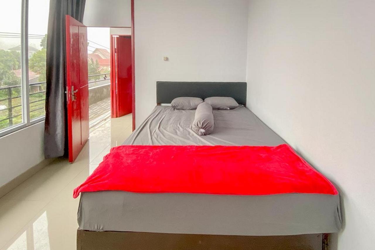 Sky Residence Tomohon Mitra Reddoorz Exterior foto